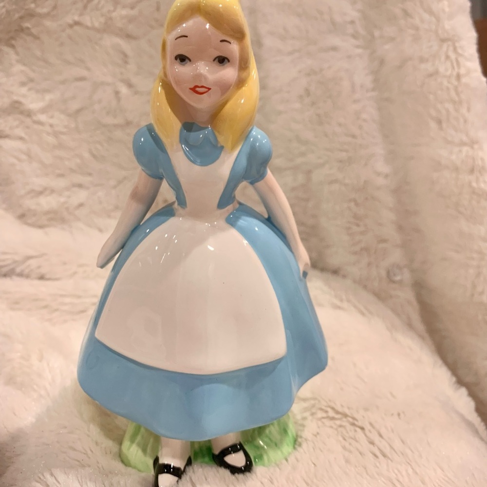 Vintage 1960's DISNEY 6" ALICE IN WONDERLAND Ceramic Figure ~ Japan Wales